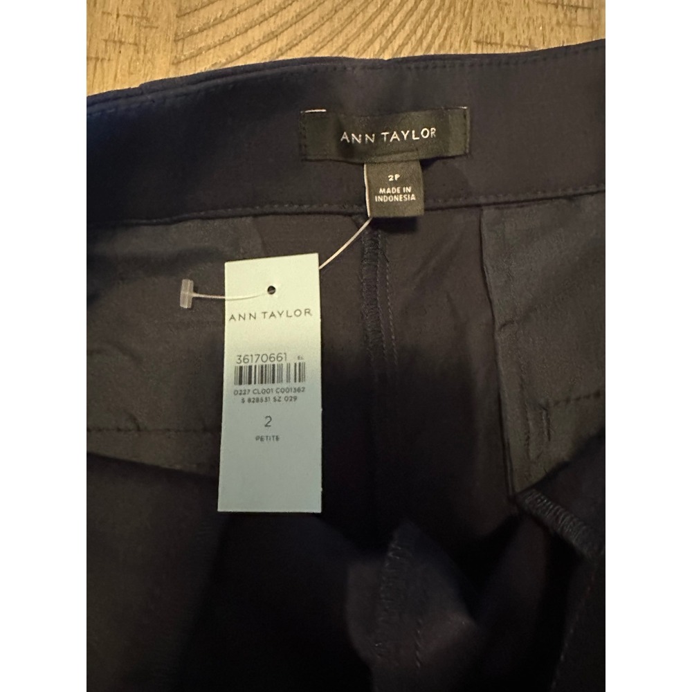 Ann Taylor Navy Blue High-Waisted Sailor Shorts - Size 2 Petite - NWT - Picture 3 of 4